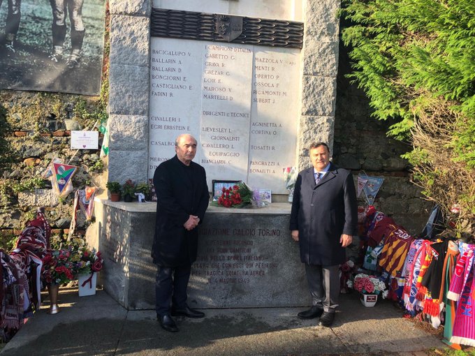 (FOTO): A 71 anni dalla tragedia, la Fiorentina rende omaggio al Grande Torino
