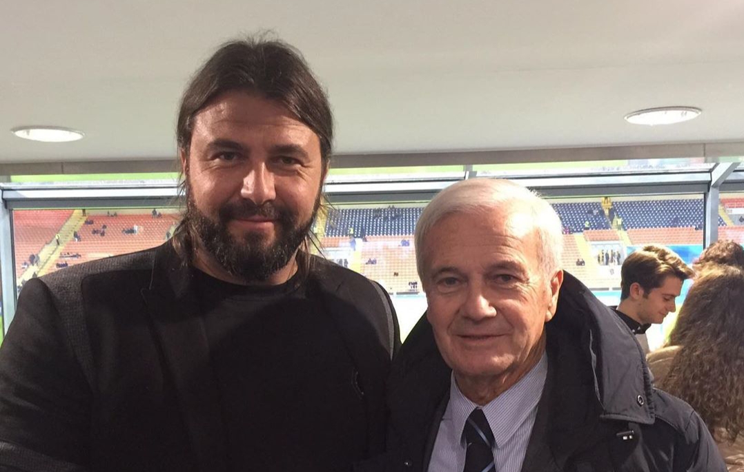 Frey: “Mister Simoni ti ringrazio di cuore per avermi fatto esordire nell’Inter dei campioni”