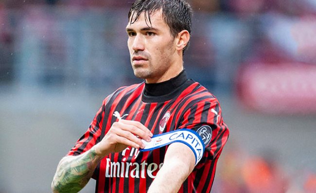 Nazione, Difesa della Fiorentina completamente rivoluzionata? Spunta l’idea Romagnoli del Milan