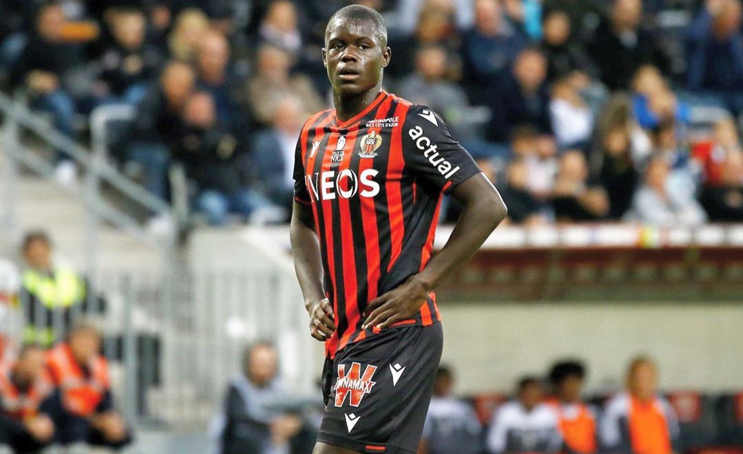 Alla Fiorentina piace il difensore Sarr del Nizza ma il Torino é in vantaggio