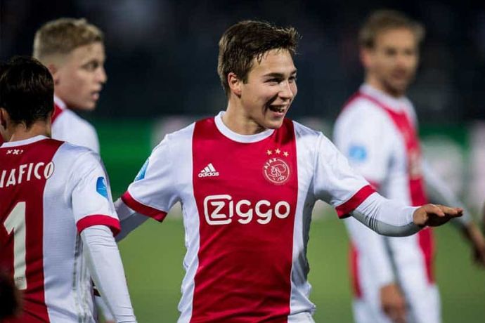 Dall’Olanda, la Fiorentina ha messo nel mirino il classe ’98 Eiting dell’Ajax