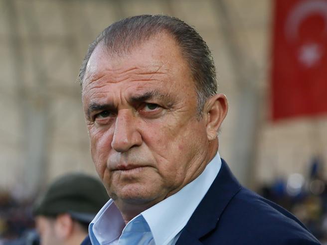 Resiste la candidatura di Gattuso. Priva di fondamento l’ipotesi Terim, tratta il rinnovo con il Galatasaray