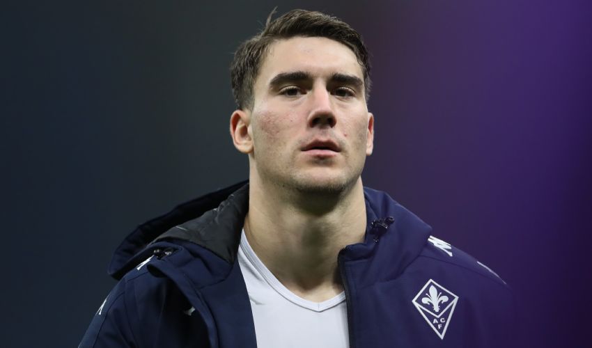 TMW, Fiorentina offre a Vlahovic 3 milioni all’anno più bonus con clausola a 60 milioni dal prossimo anno