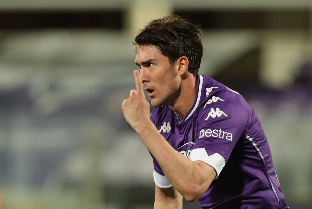 Vlahovic come Toni, ha realizzato il 30% dei punti in stagione: per la Fiorentina resterà almeno un anno