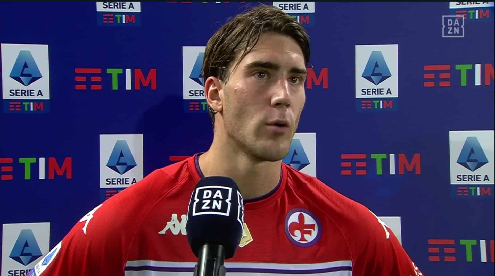 Gazzetta, Vlahovic vale 100 milioni, tutti ne sono convinti. Sogna di portare la Fiorentina in Europa