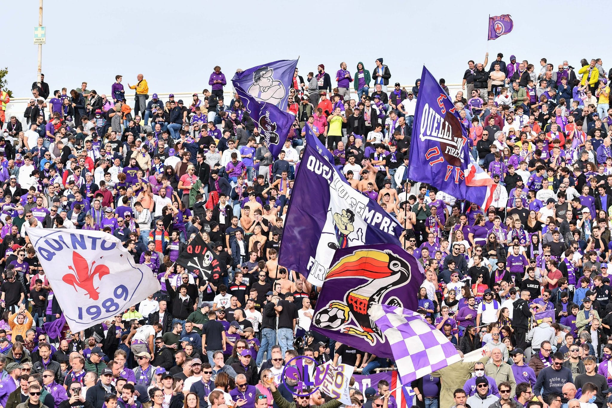 Lunghe code e disagi dei tifosi viola per entrare in Curva Fiesole, tappo all’entrata per norme