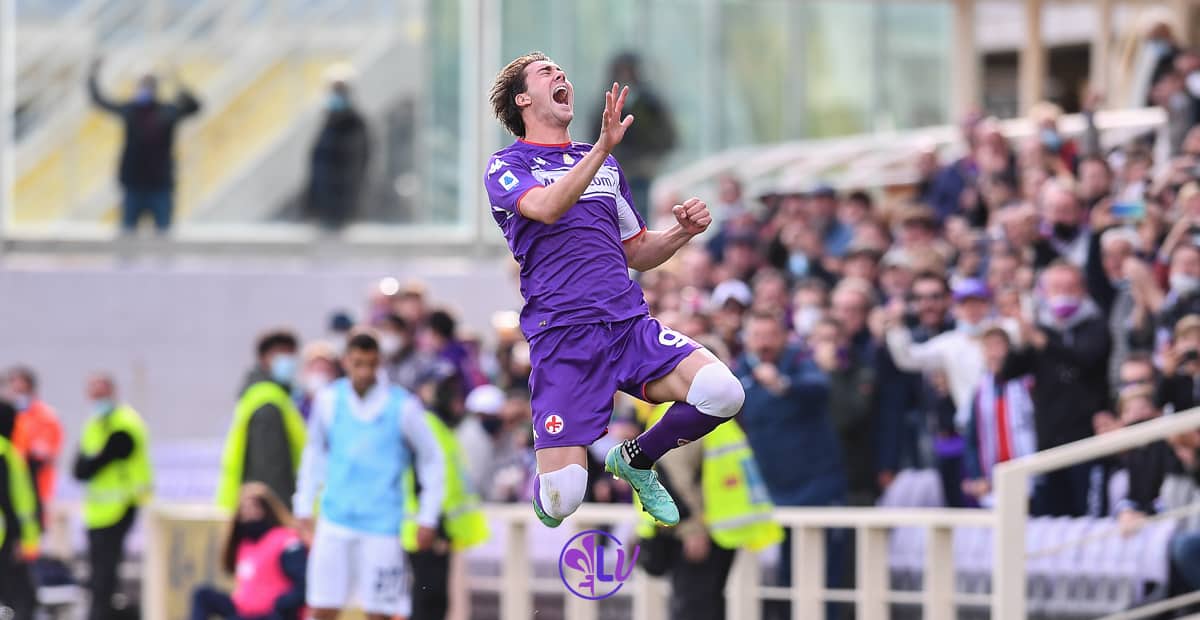 Al 45′ Vlahovic dal dischetto firma l’1-0 per la Fiorentina contro lo Spezia
