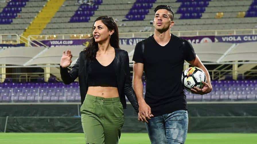 Simeone: “Ho conosciuto la mia ragazza a una cena con la Fiorentina, l’ho stupita con Napoleone”