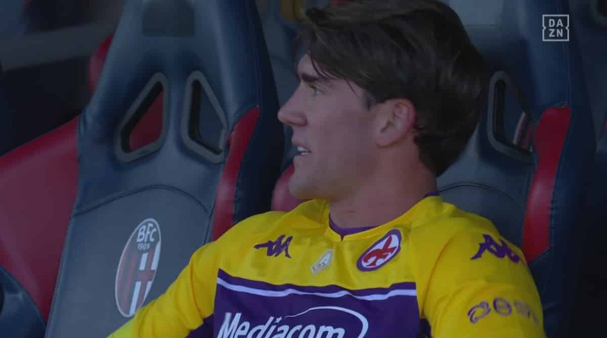 Vlahovic arrabbiato a fine gara si sfoga in panchina, Italiano spiega: “Paura di fare come ad Empoli”