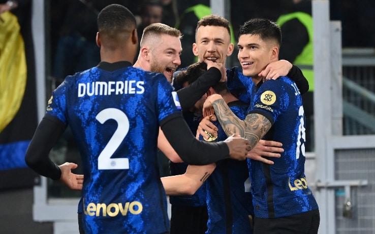 La Roma perde in casa 0-3 contro l’Inter, adesso la Fiorentina può superarla se vince a Bologna