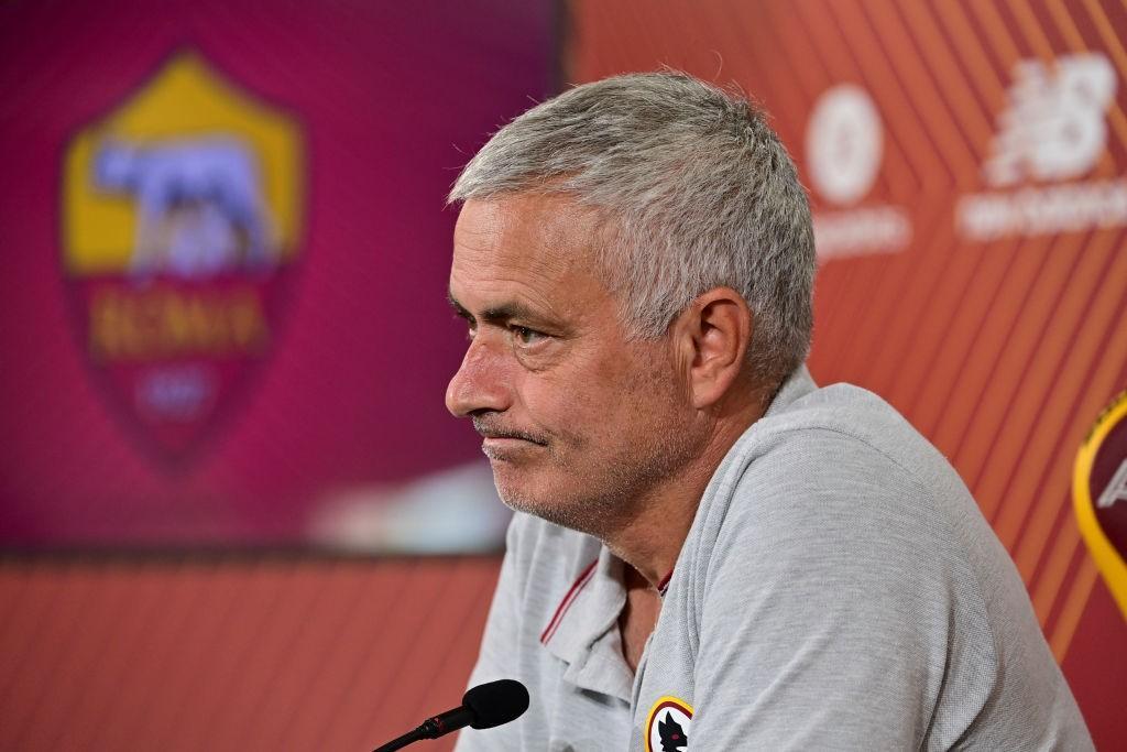 Mourinho sta con la Fiorentina: “Ma quale partite falsate, positivi è come avere giocatori infortunati”