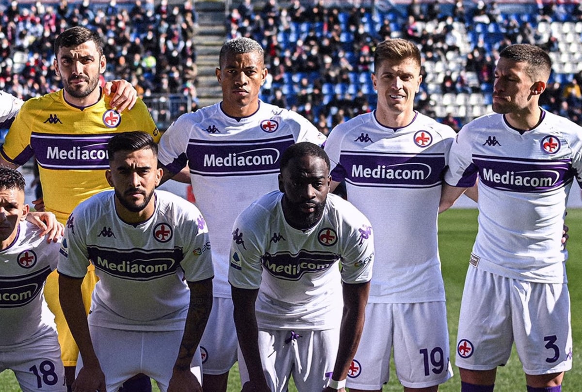 Cagliari-Fiorentina finisce 1-1 all’Unipol Domus. In 10 uomini la viola porta a casa un punto