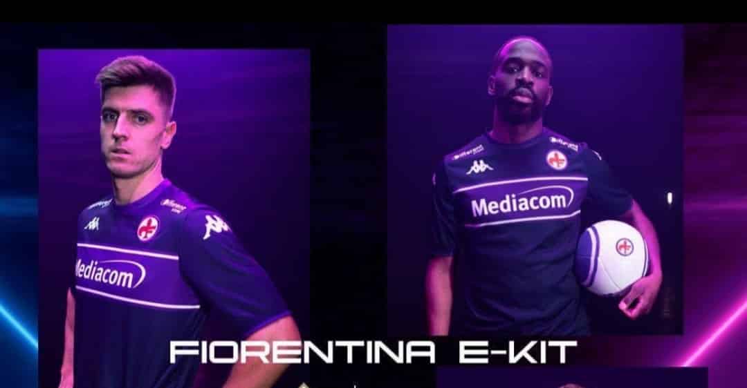 La Fiorentina presenta la nuova maglia speciale per gli ESport, il campionato serie A su Fifa 22