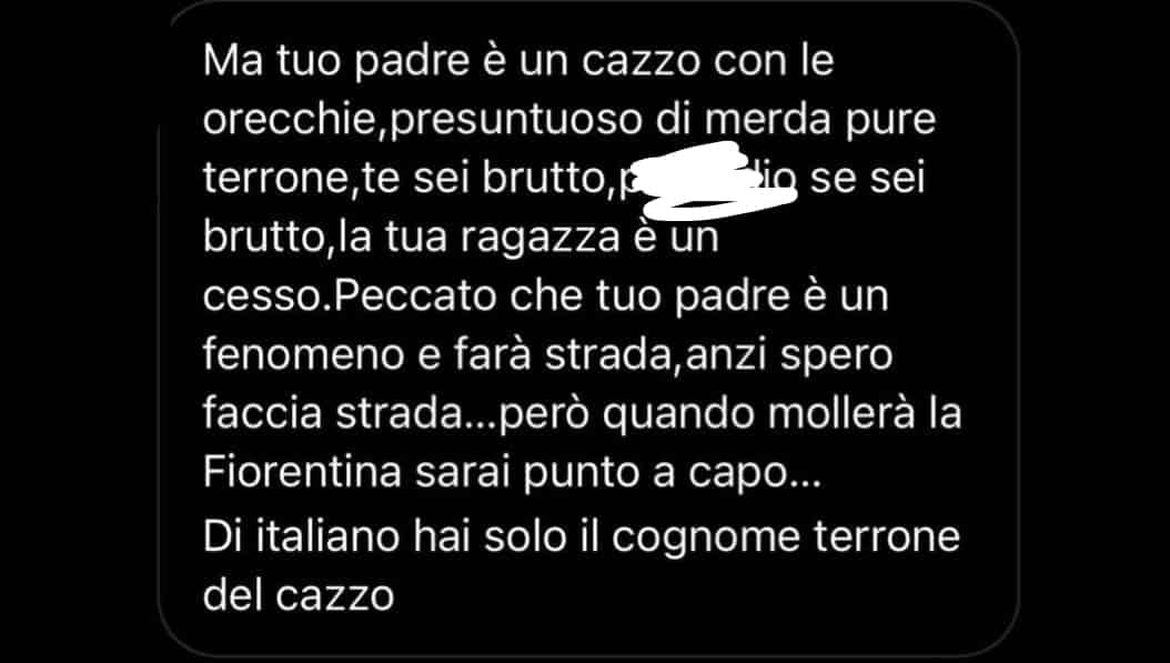 Vergognosi insulti a Italiano jr.: “Sei brutto, la tua ragazza è un cesso. Di Italiano hai il nome, terrone”