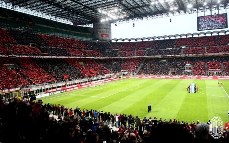 Il Milan crolla contro il Liverpool, scatta la contestazione a San Siro: “Ci avete rotto il ca**o”