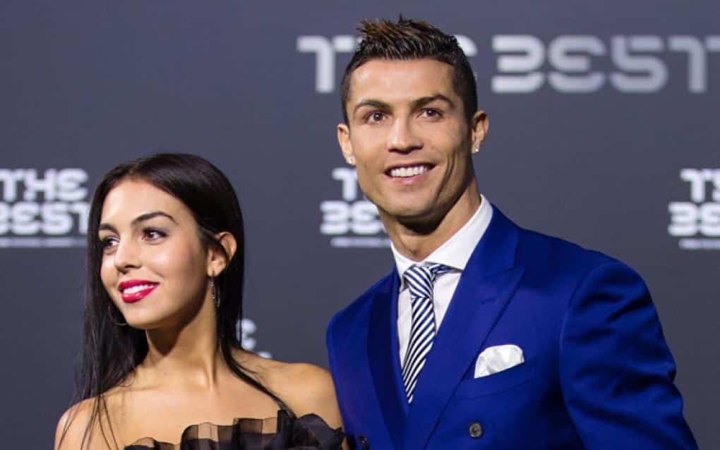 Cristiano Ronaldo annuncia una terribile notizia: “Nostro figlio è morto”. Salva l’altra figlia nel parto