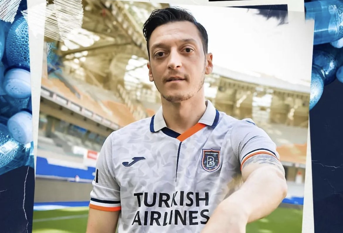 Tegola per il Basaksehir: Ozil out 3 mesi per un problema alla schiena. Salterà la Fiorentina