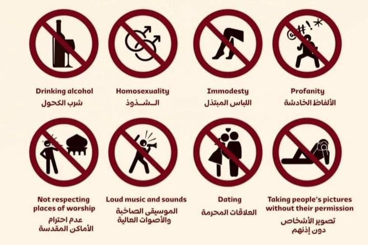 Le regole del Qatar per il Mondiale: No alcool, niente gonne e baci. No a strette di mano con le donne