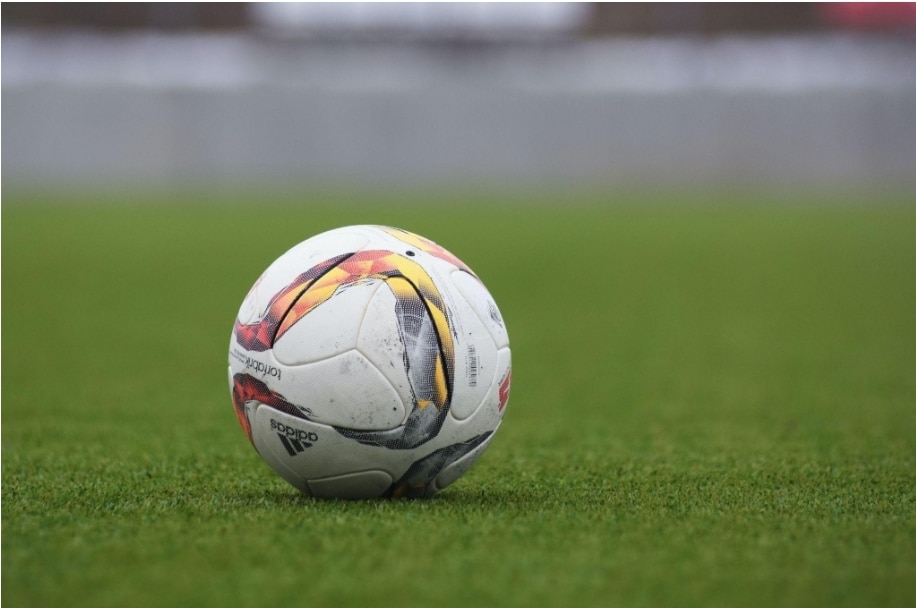 Sponsor nel mondo del calcio: quali sono i settori che investono di più?