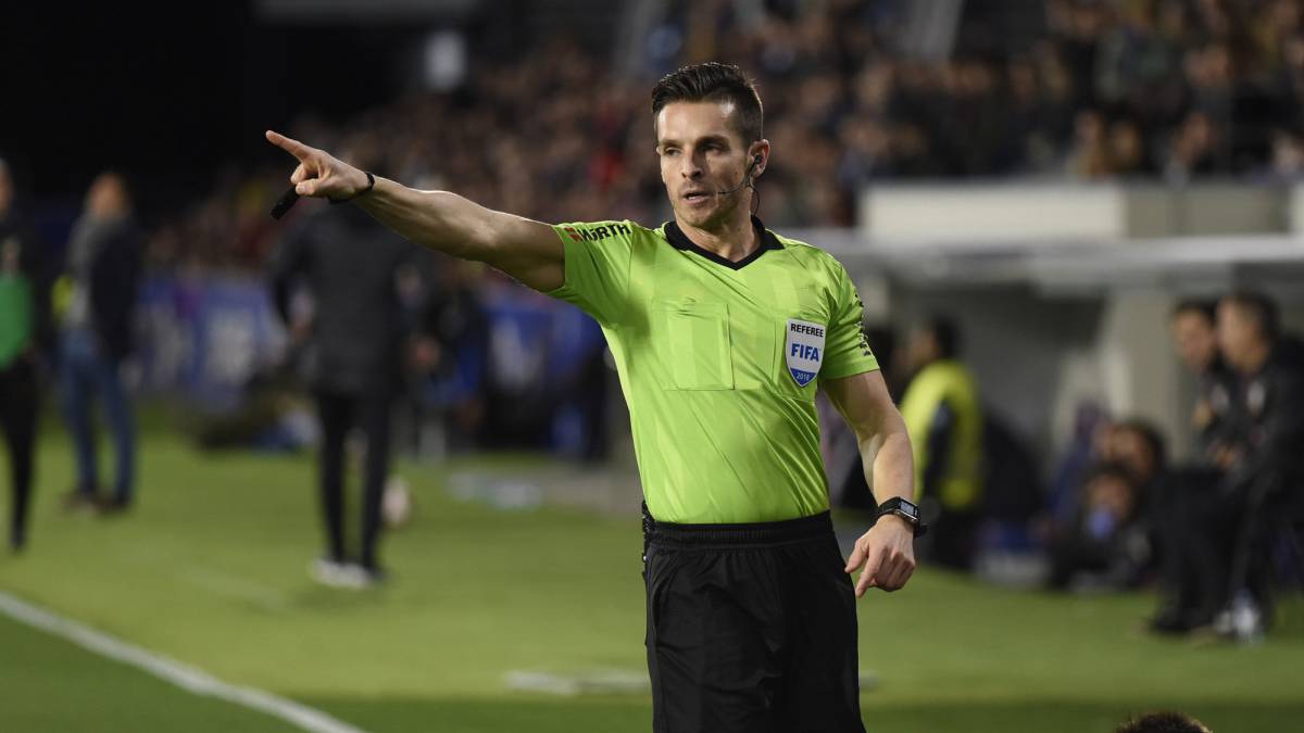 Braga-Fiorentina, Dirige lo spagnolo Del Cerro Grande: ha già arbitrato Juventus e Napoli in Champions