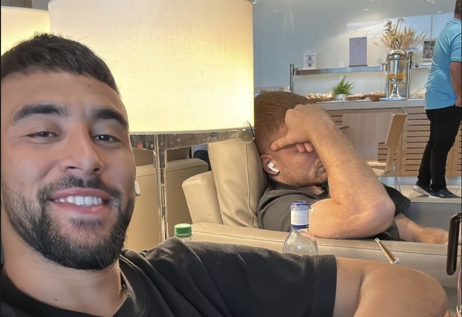 Nico Gonzalez e Beltran di rientro in Italia, il siparietto durante il viaggio: “Sei stanco fratello?”