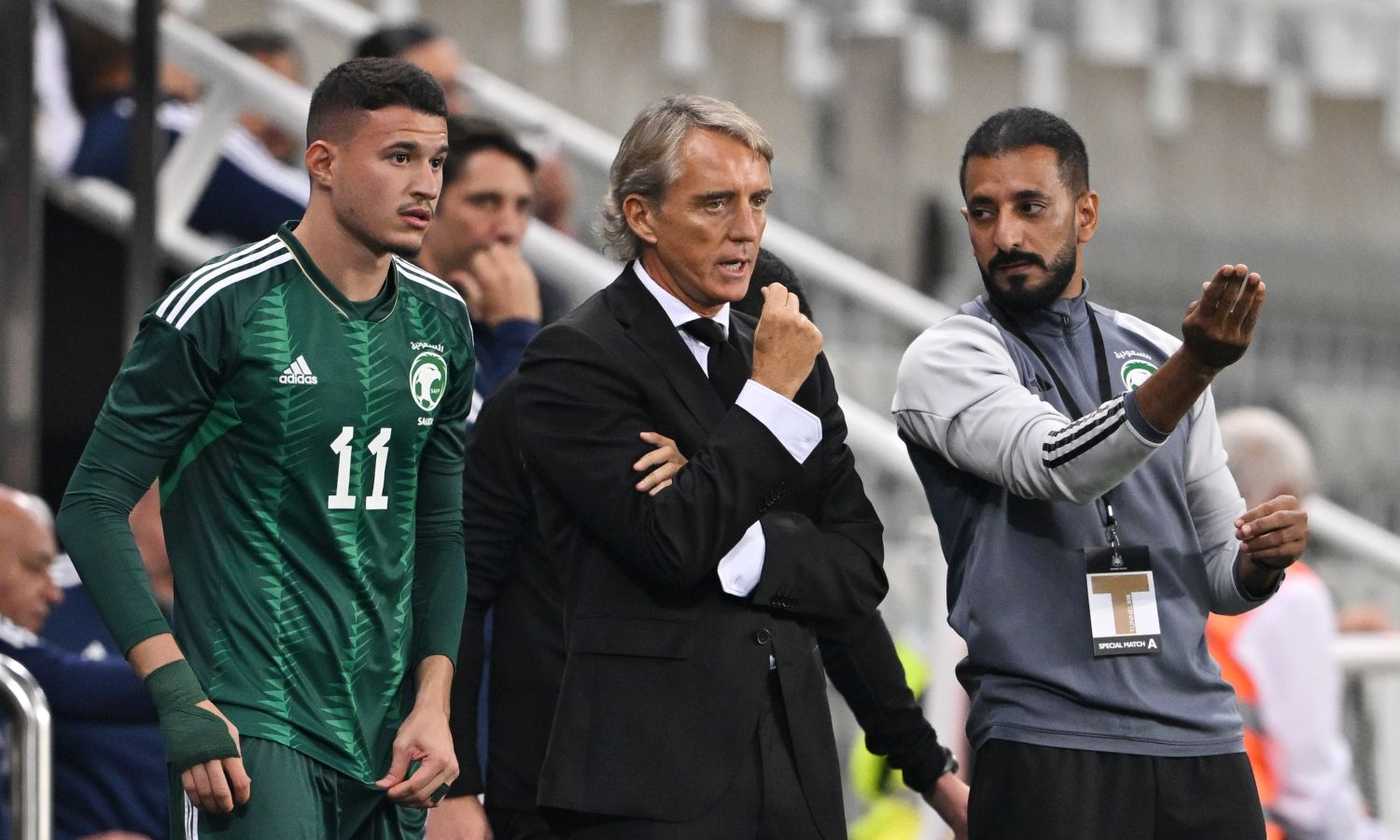 Mancini in Arabia, l’esordio è un flop totale, addirittura lo umilia il Costa Rica, finisce 1-3