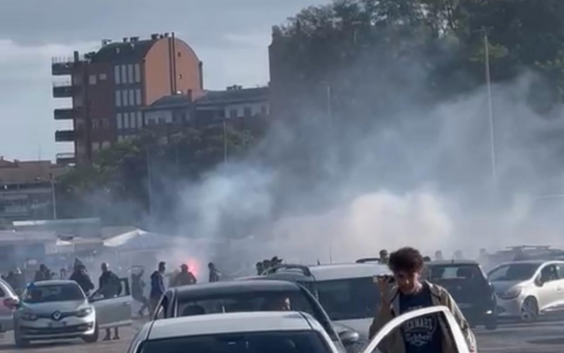 Più di trecento tifosi del Napoli fanno danni a Verona, tutti identificati e in attesa di daspo