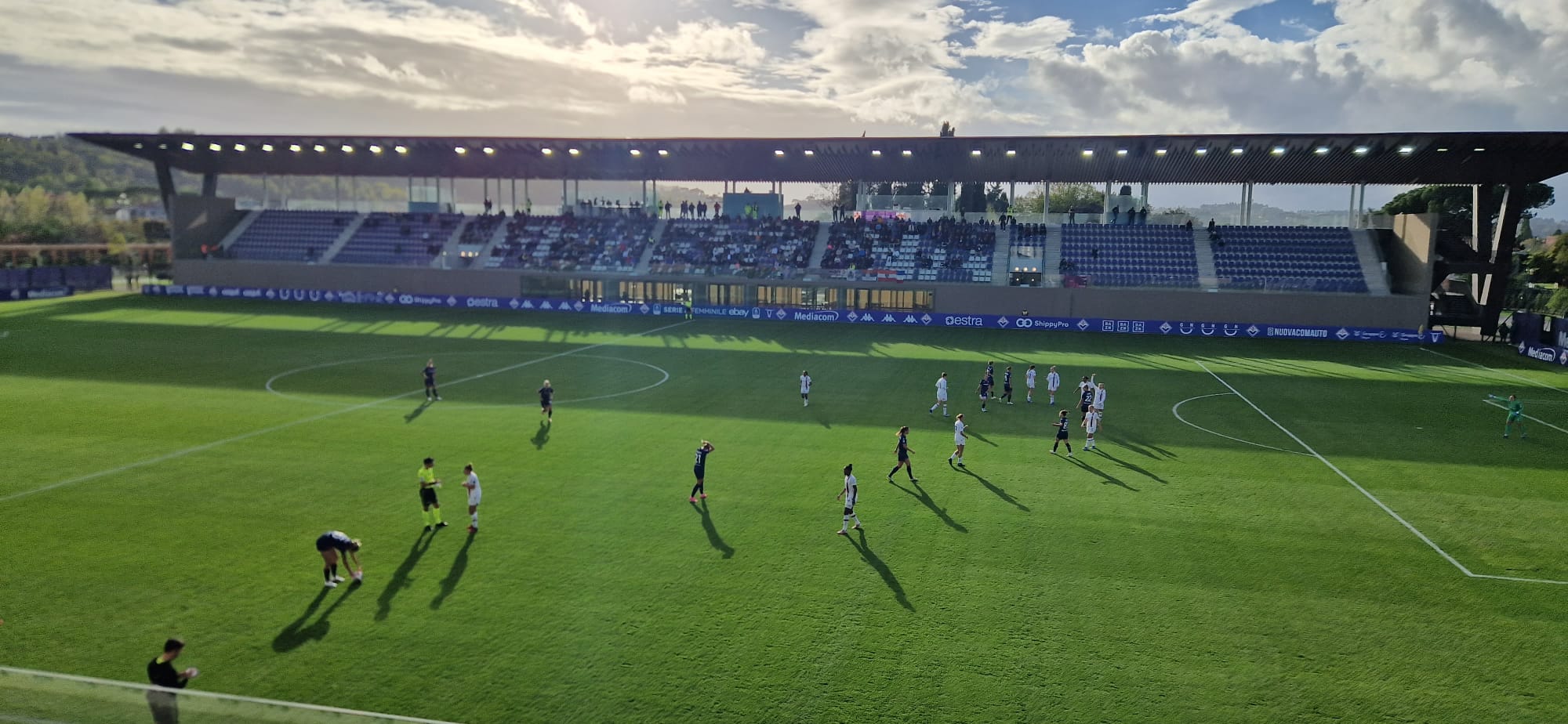 500 tifosi della Fiorentina al Viola Park per vedere la partita di serie A femminile contro il Milan