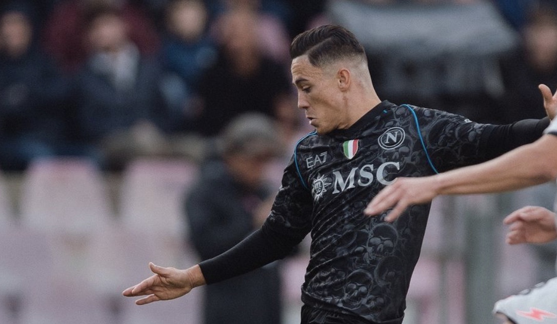 Il Napoli vince all’Arechi tra le polemiche: 2-0 alla Salernitana. Azzurri a +4 sulla Fiorentina