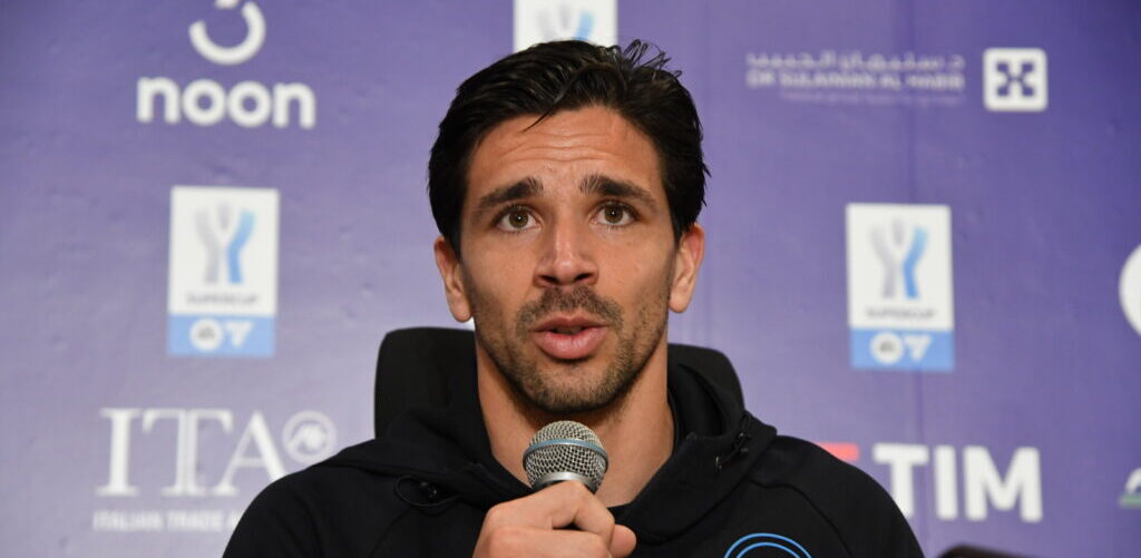Simeone: “Mi ricordo la tripletta con la Fiorentina ma è nulla rispetto alle emozioni vissute a Napoli”