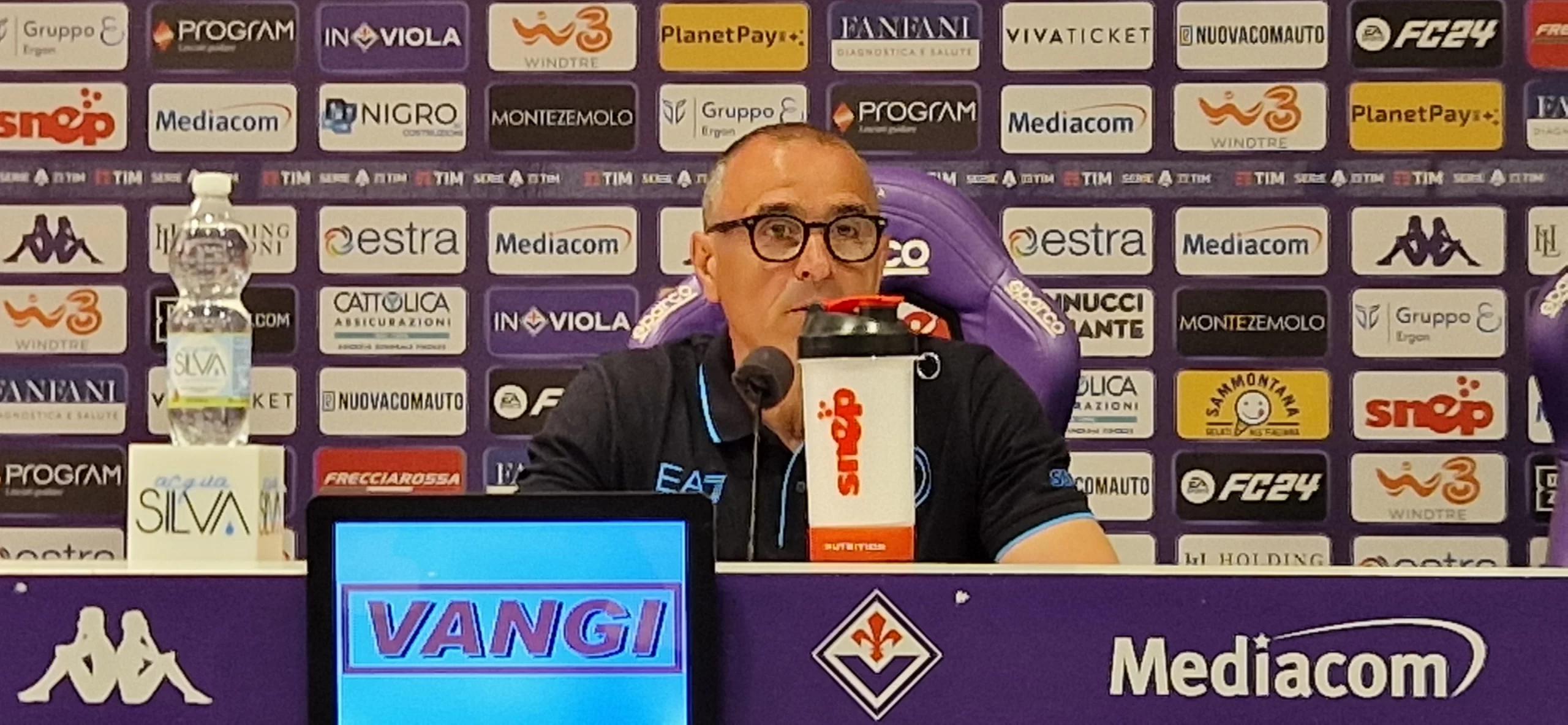 Calzona: “Qui è una catastrofe, quello che dice De Laurentiis sono affari suoi. Un disastro anche prima”