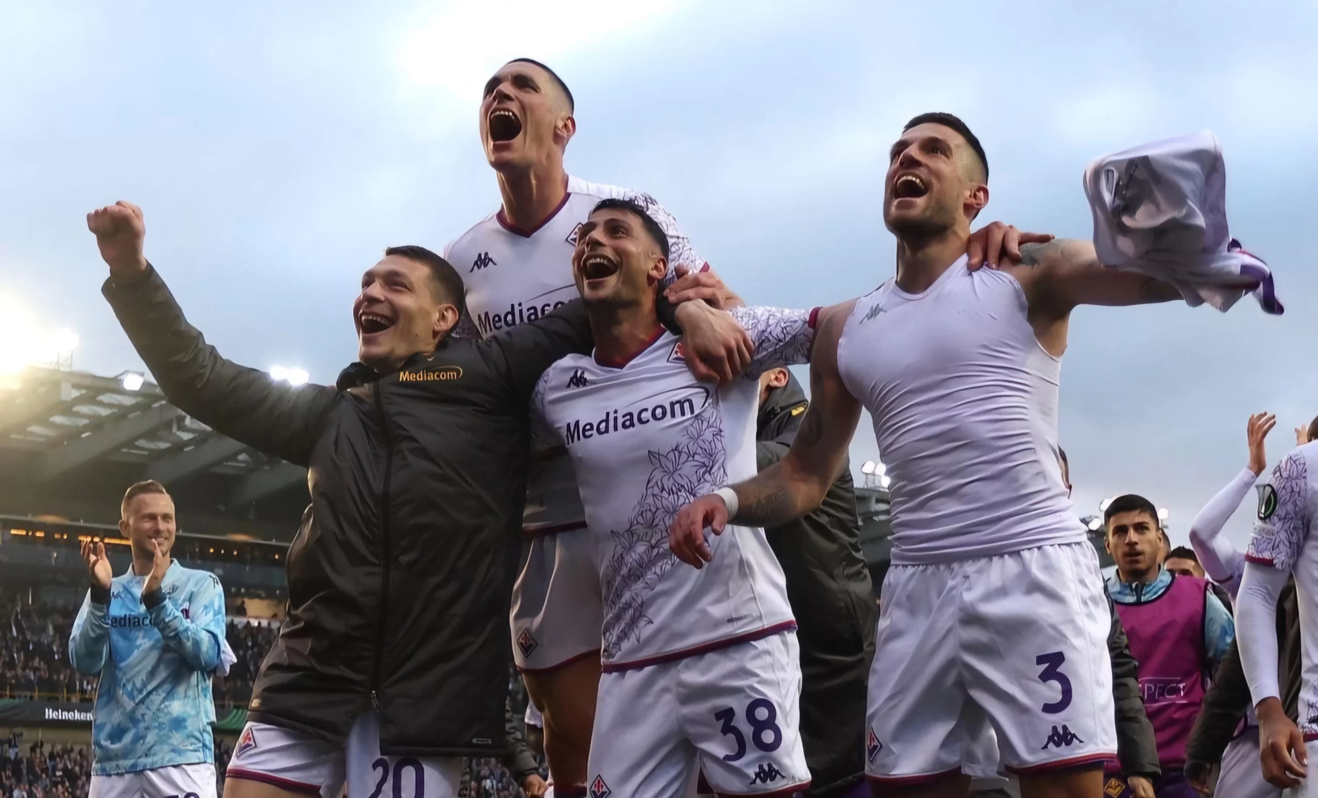 Un occhio su Atene ed uno sul campionato: l’Europa è vicina per la Fiorentina 