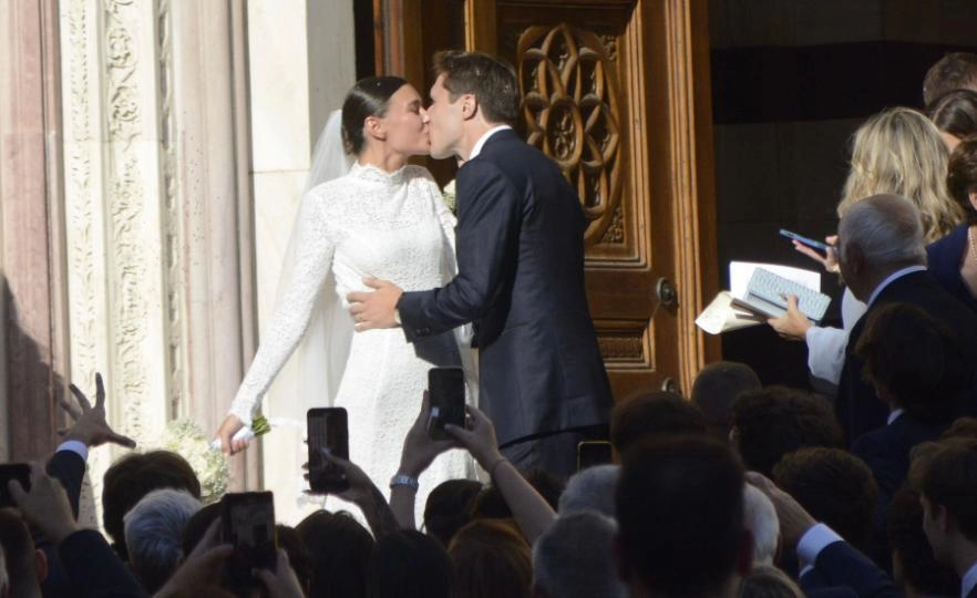Chiesa si è sposato oggi pomeriggio al Duomo di Grosseto con la fidanzata Lucia Bramani