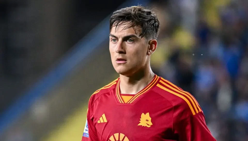 Da Roma, Dybala si allena a parte ma non è infortunato. Con la Fiorentina sarà a disposizione