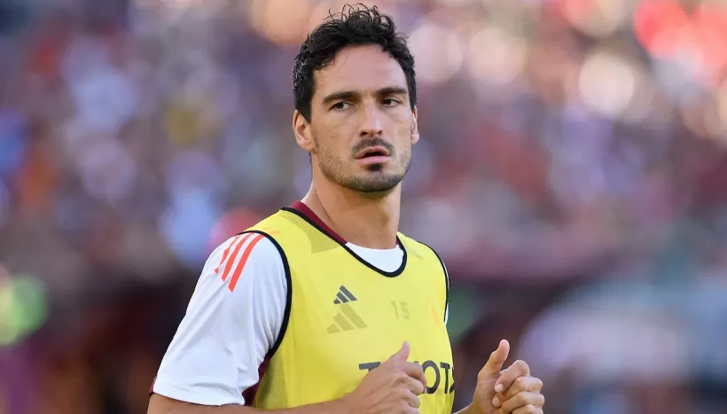 Hummels aveva rifiutato la Fiorentina per una grande squadra, ora si lamenta che non gioca a Roma