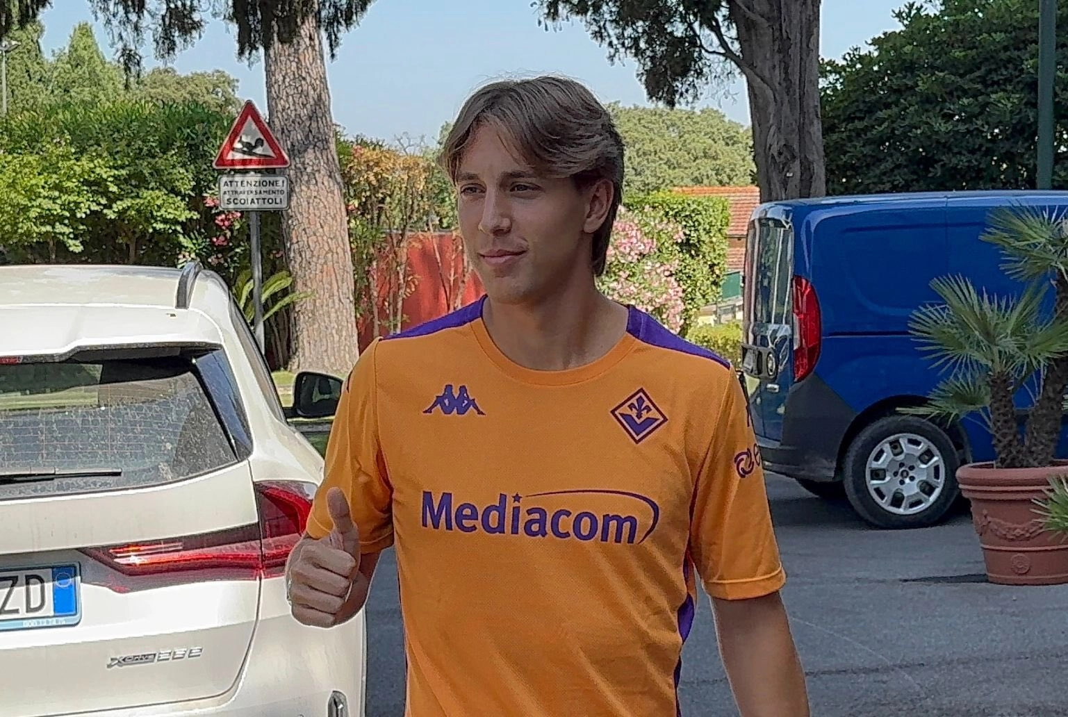 Fazzini a Villa Stuart per le visite mediche con la Fiorentina, in pomeriggio l’arrivo al Viola Park