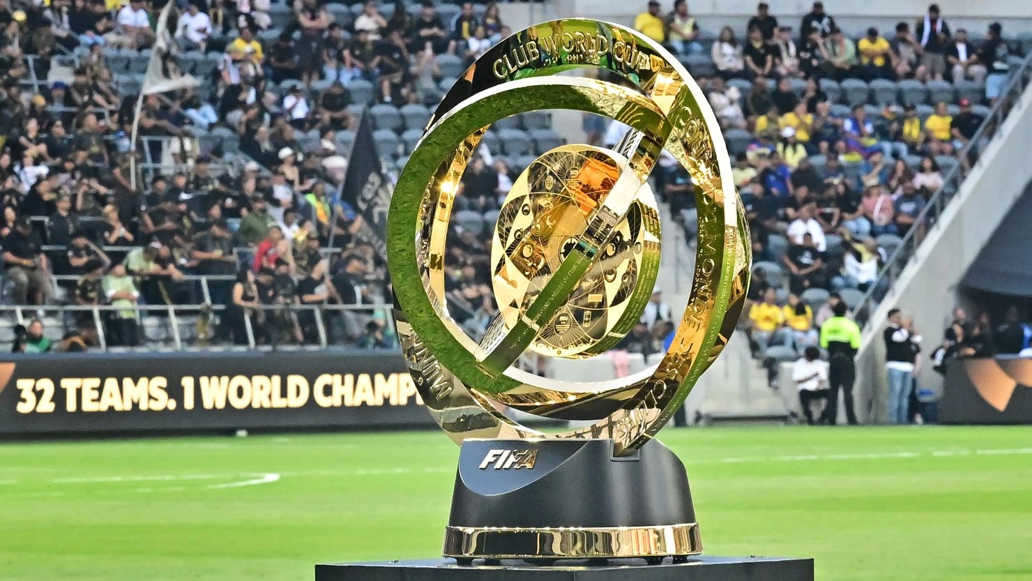 Il Mondiale per club è un flop, le polemiche non si fermano: spariti i messaggi ‘No Racism’. FIFA nel mirino