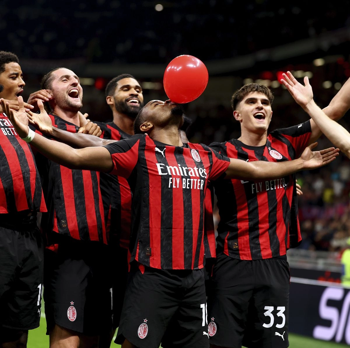 Allegri fa la conta in attacco, Nkunku non recupera: contro la Fiorentina toccherà a Leao e Gimenez