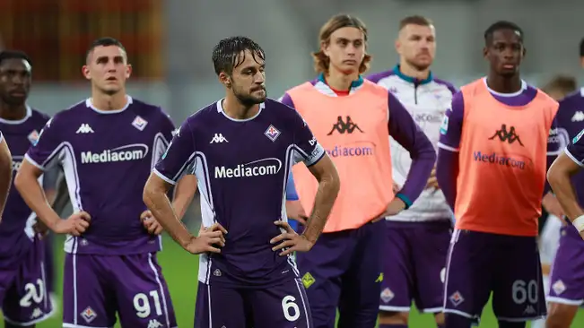Fiorentina, sprofondo viola: ultima da sola come 90 anni fa, la crisi più nera della sua storia