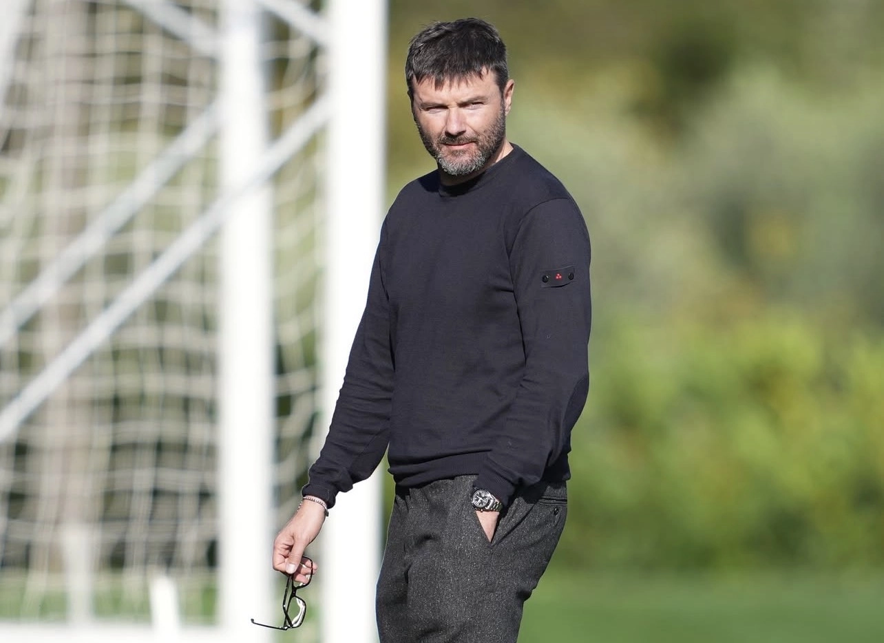 Nazione: “Goretti nuovo ds, la Fiorentina potrebbe continuare a vivacchiare in direzione di un’eventuale cessione”