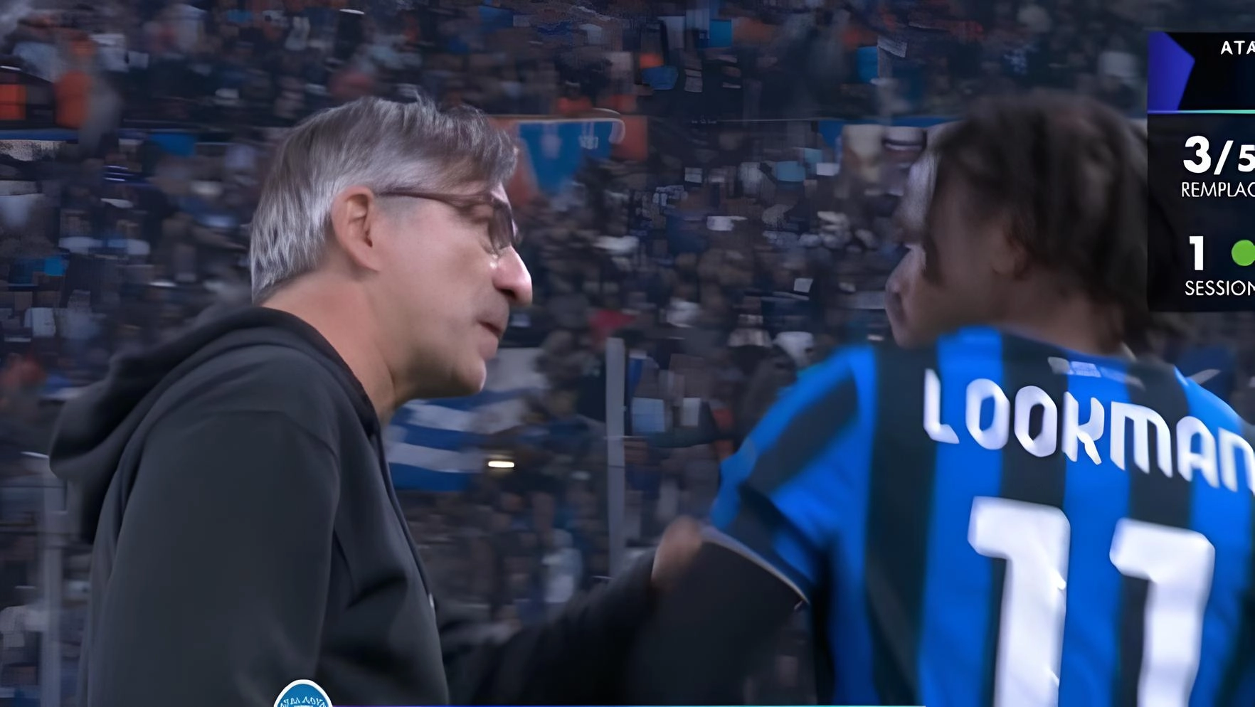 Tensione Atalanta, Juric affronta Lookman che non gradisce la sostituzione e lo strattona