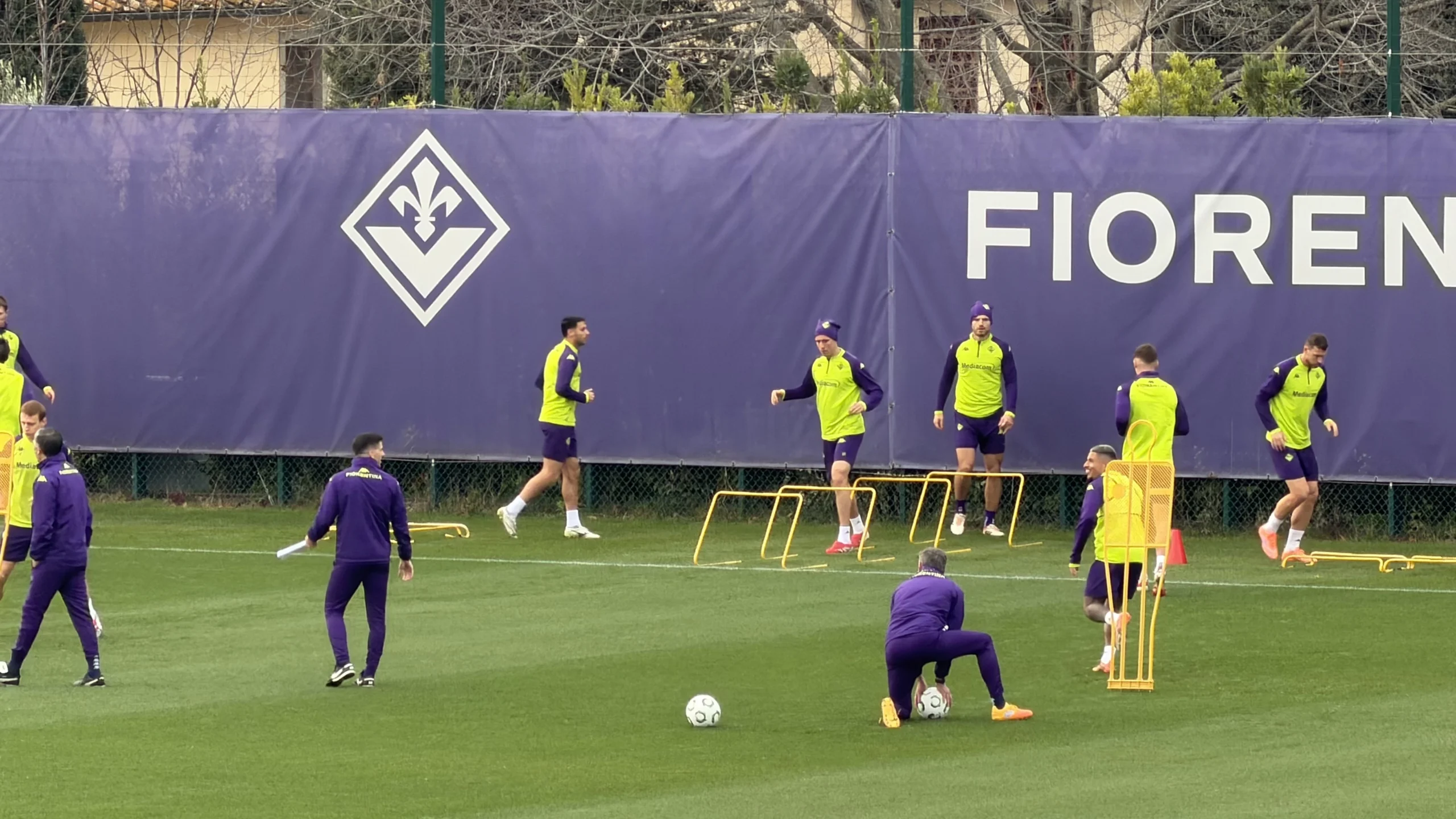 Rifinitura Fiorentina in vista della gara contro Dinamo Kiev: assenti Fagioli, Fazzini e Gosens