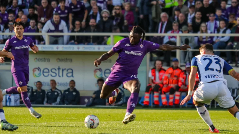 Tripletta di Kean nell’ultimo precedente col Verona: La Fiorentina vince e vola, sembra una vita fa