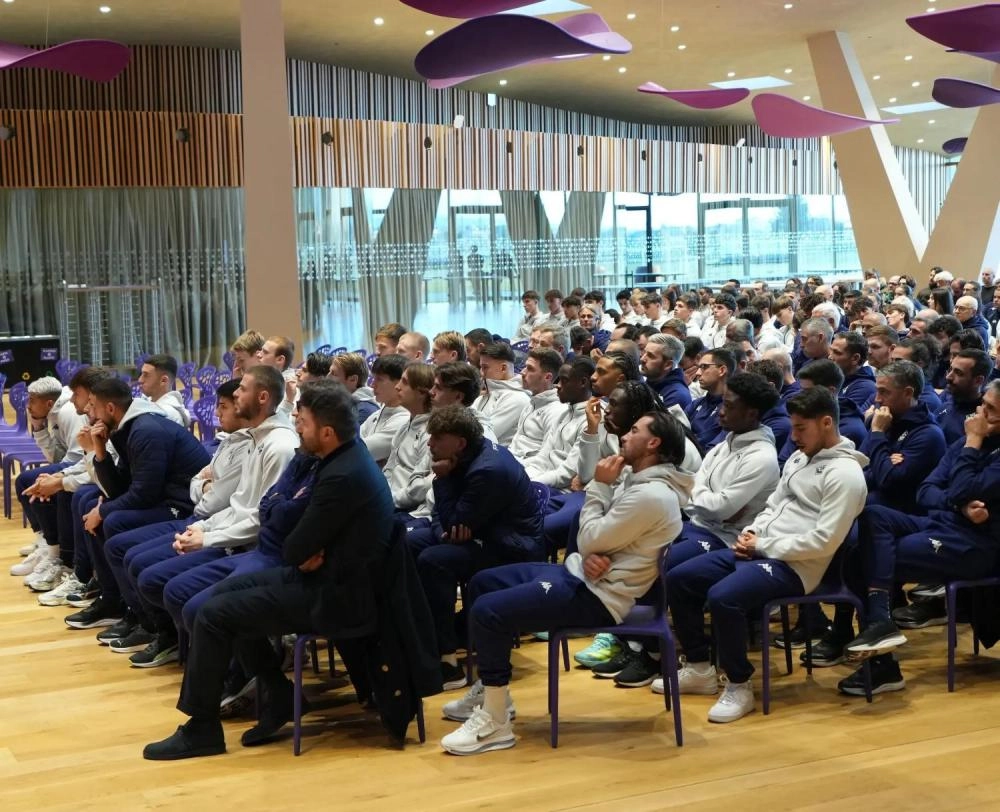 Tutta la Fiorentina ha seguito unita i funerali del Presidente Rocco Commisso al Viola Park