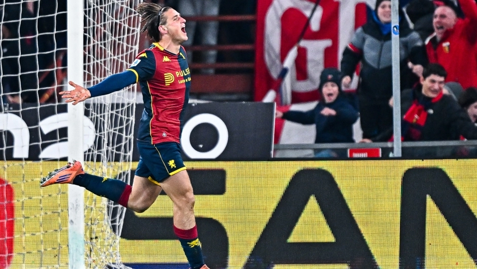 Il Genoa respira con il 3-0 al Cagliari: adesso la Fiorentina osserva il Lecce a -3 dalla salvezza
