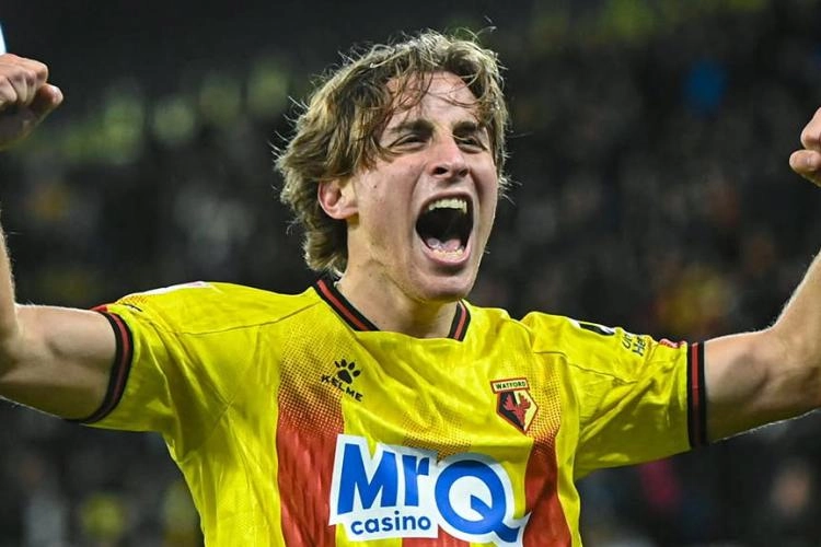 Idoneità sportiva in Italia con il defibrillatore. Nuove speranze per Bove