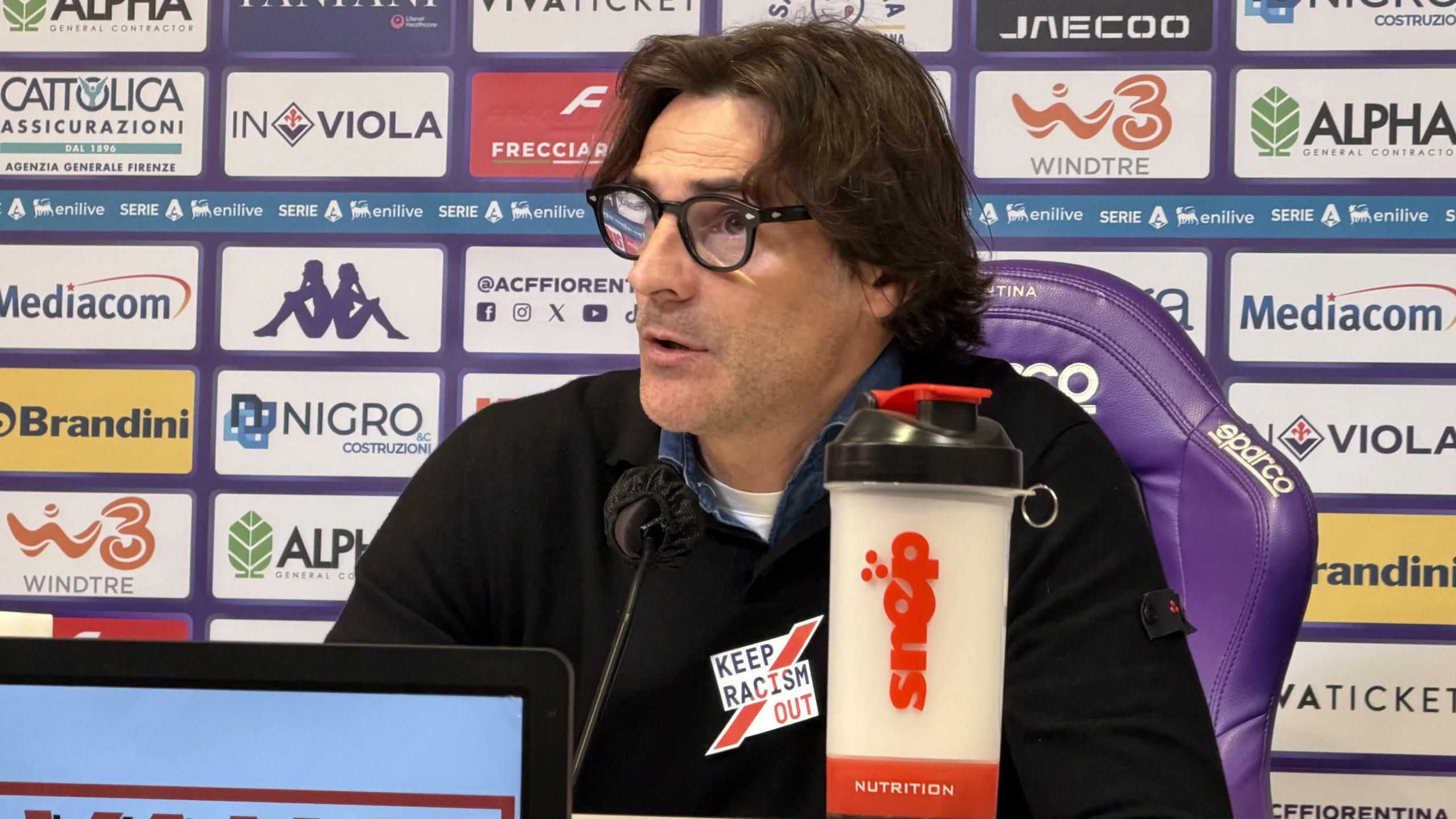 Vanoli sbotta: “Non rispondo più sui cambi, fatemi godere. Mi sta piacendo molto la squadra”